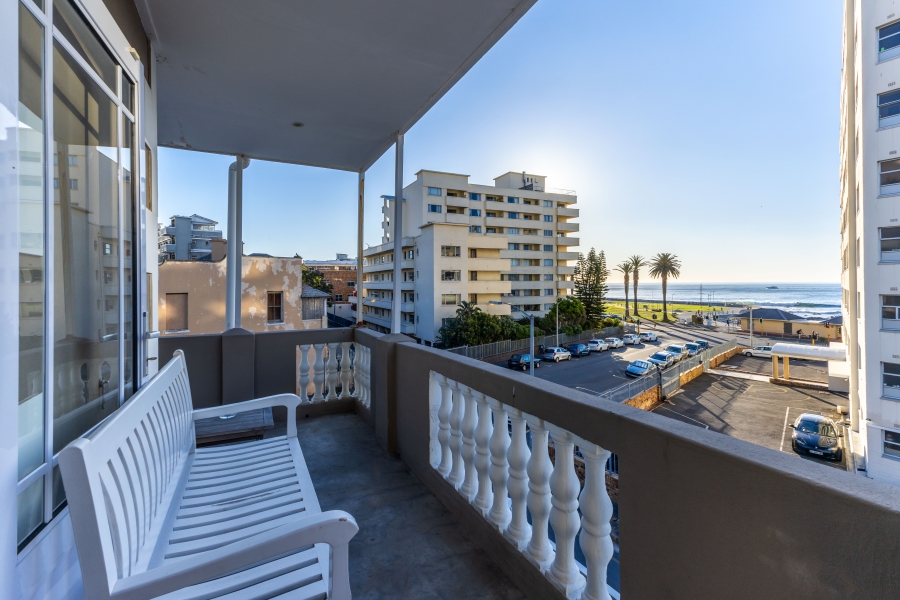 To Let 3 Bedroom Property for Rent in Sea Point Western Cape